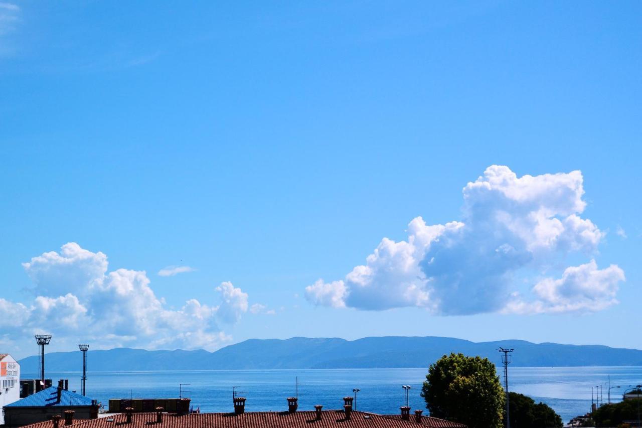 Center Vibes Lux Apartment Rijeka Exterior photo